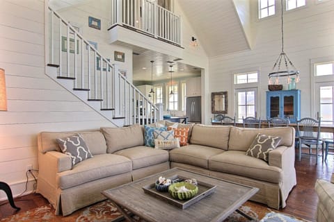 Welcome to " Sea Ya' "! - Main Living Room - Second Floor