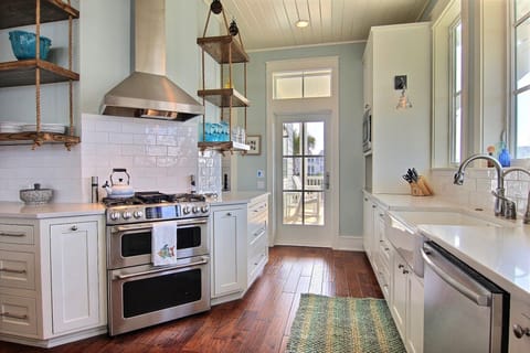 Kitchen, 2nd Floor - Kitchen, 2nd Floor