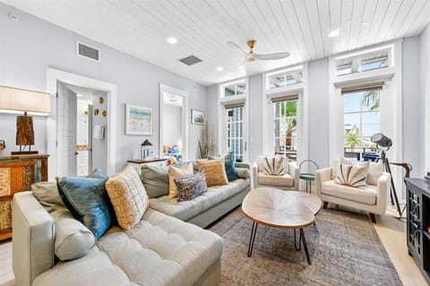 1st Floor, Living Room