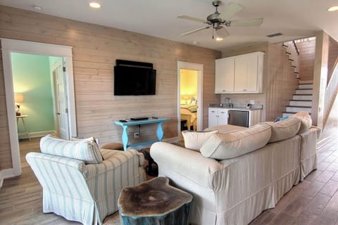 Secondary Living Room, 1st Floor