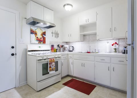 Fully-equipped Kitchen