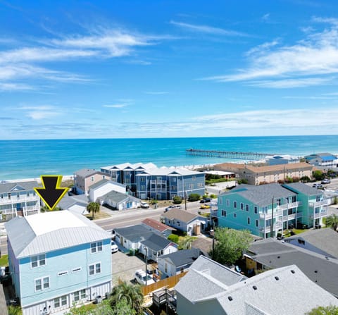 DIRECTLY ACROSS FROM THE OCEAN, PIER, BEACH ACCESSES, RESTAURANTS & BARS!