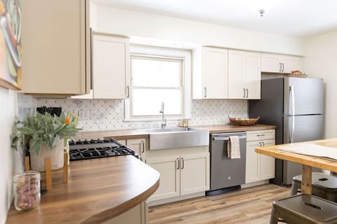 the kitchen welcomes you