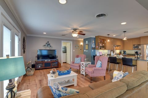 Living Room | Queen Sleeper Sofa | Main Floor | Central A/C & Heating