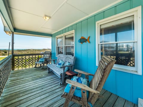 Covered Patio - Canal Facing