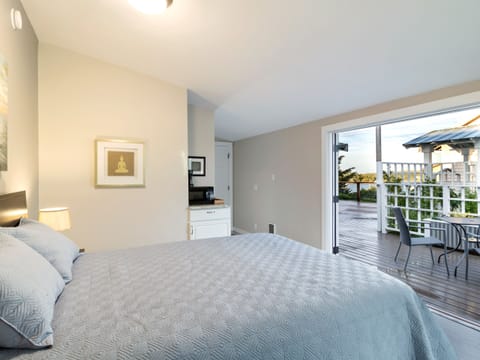 The Cannery Inn is just steps away from downtown Friday Harbor!