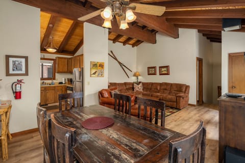 St Francis 14 Dining Area Living Area Kitchen - St Francis 14 Dining Area Living Area Kitchen