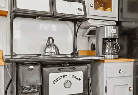 The Rustic Home has a Fun Charm!