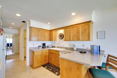 Kitchen | Crockpot | Toaster | Spices | Trash Bags & Paper Towels