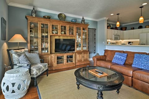 Living Room | 2nd Floor | Free WiFi | Central A/C | DVD Player