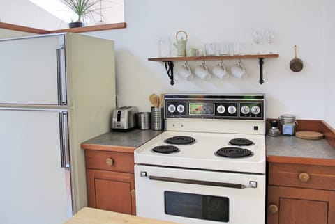 vintage well maintained oven