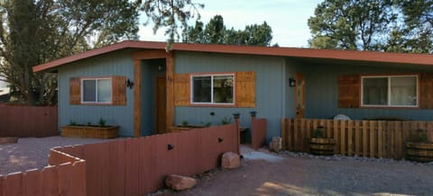 Newly renovated 1 level home centrally located in West Sedona
