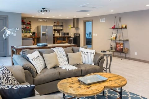 50986130-447f-4897-94ef-70e302044665