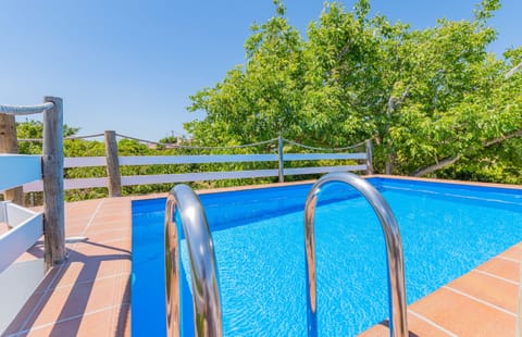 Enjoy the private pool of this Finca in Alhaurín el Grande