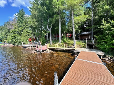 106' of direct lakefront