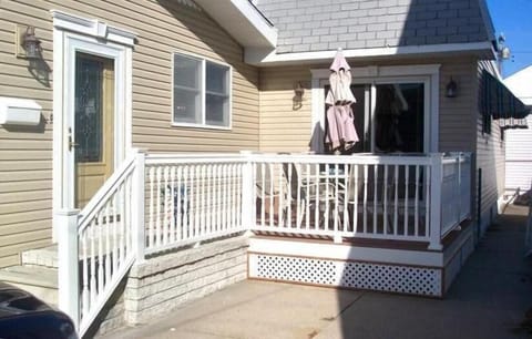 Deck & Patio - Sliding door from breakfast room to deck