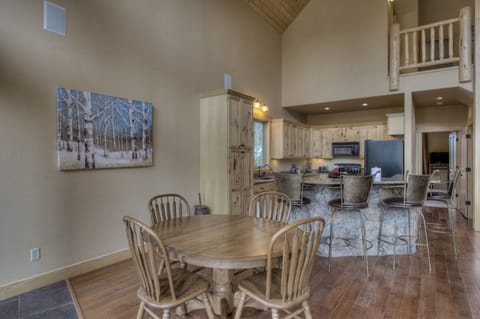 Breakfast nook and kitchen bar.