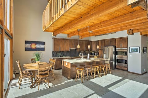 Dining Area & Kitchen | Dishware & Flatware