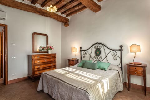 agriturismo-la-papessa-chianti-san-donato-farmhouse-verbena-bedroom