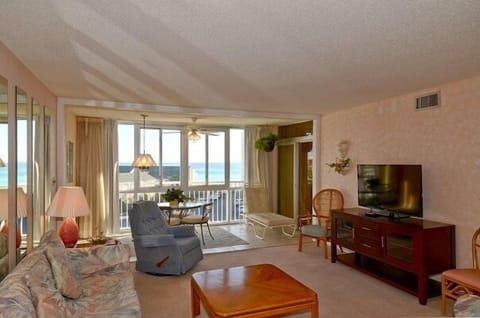 Living room View 2