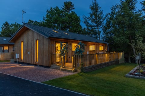 View  of Settlers at dusk
