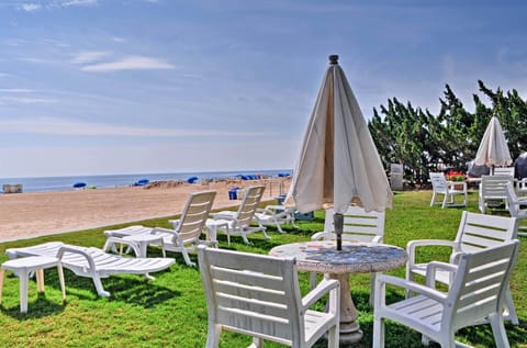 Virginia Beach Vacation Rental | Studio | 1BA | 400 Sq Ft | Stairs Required
