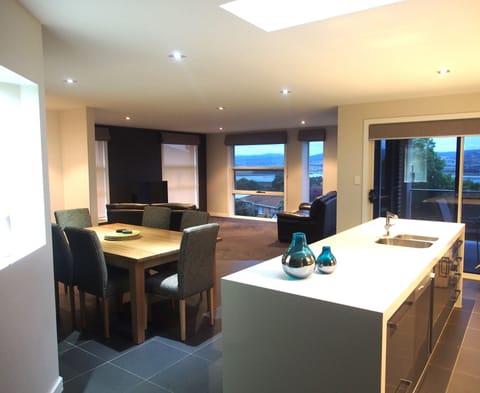 Kitchen dining loungeroom