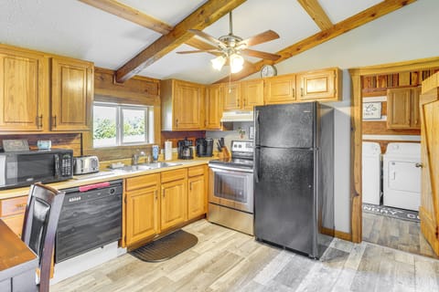 Kitchen | Cooking Basics | Dishware/Flatware | Coffee Maker