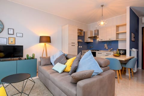 Large living room with Smart TV and sofa