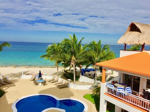 Fresh water pool and Caribbean Sea within steps of your front door... 