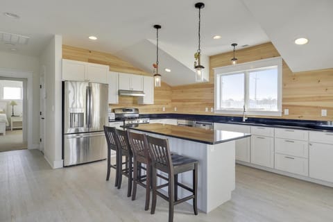 Main/Upper Level,Kitchen,