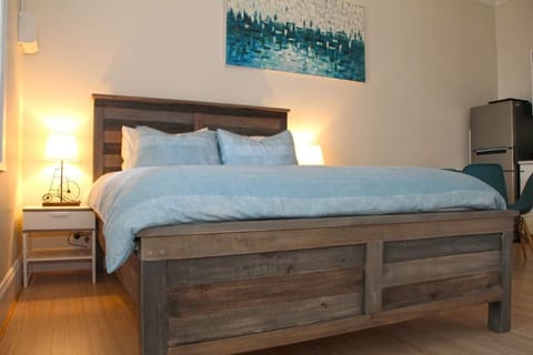 Queen Bed