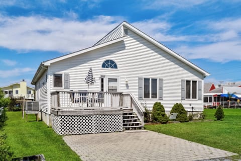Exterior,Front Elevation,