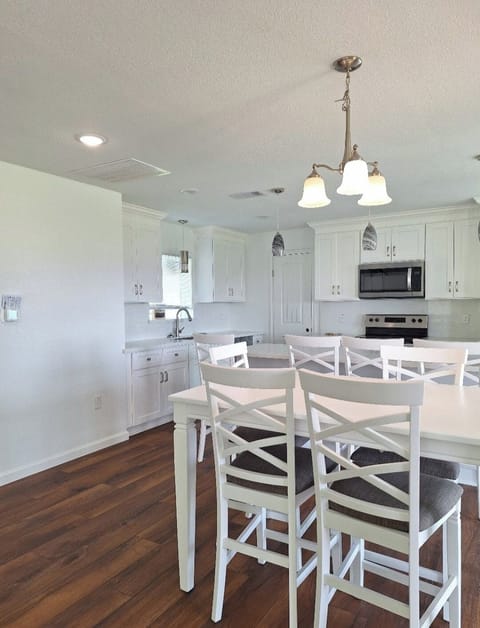 dining and kitchen seating