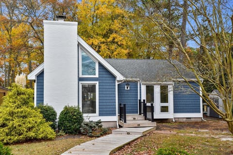 Exterior,Front Elevation,