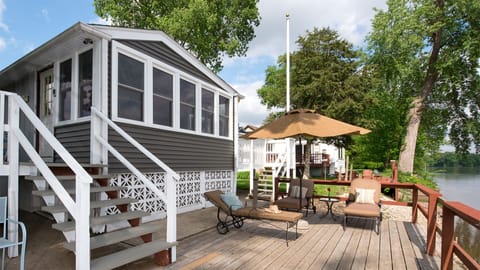 large deck #1 on the river 