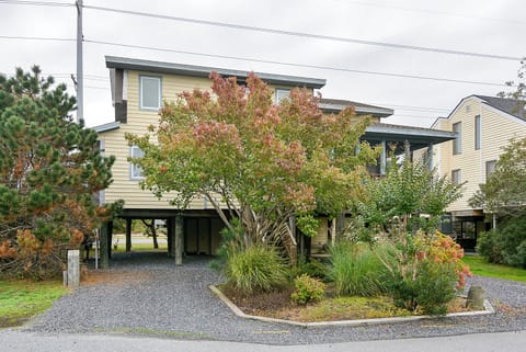 Exterior,Front Elevation,