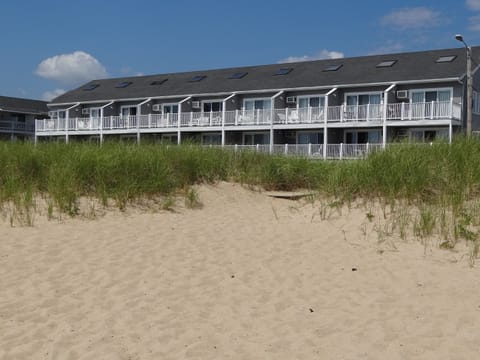 Beachfront Condo with private balcony