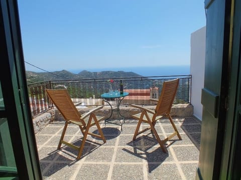 Upper terrace with sea view