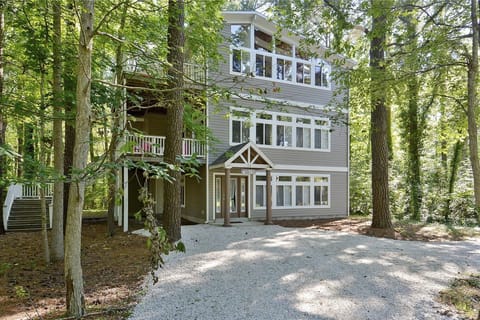 Exterior,Front Elevation,