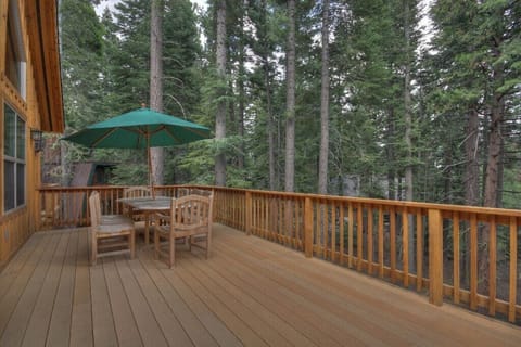 Tahoe Woods Back Deck