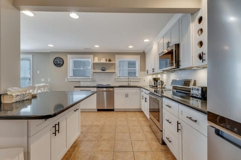 Boracay Lower - Kitchen