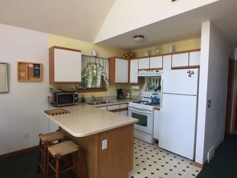 Fully equipped kitchen