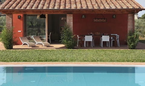 Balcony / Terrace / Patio, Building Exterior, Pool