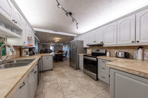 Large Main Kitchen amd Dining Room With Separate Chest Freezer Not Pictures