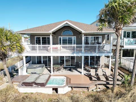 The Surf Drive Beach House  2 Covered Decks Upper 3 Master Bedrooms  Lower 1 Master Bedroom All With New King Size Mattresses