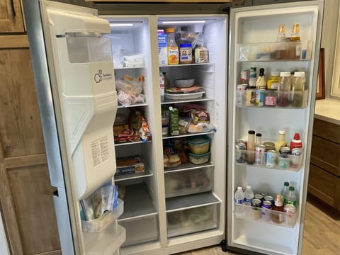 Look at all the food, this what you do when your in Maui having fun with friends