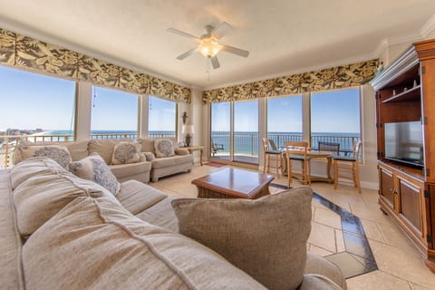 Gulf front living room with wrap around views!
