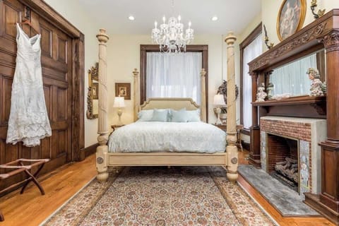 1st floor Master Bedroom