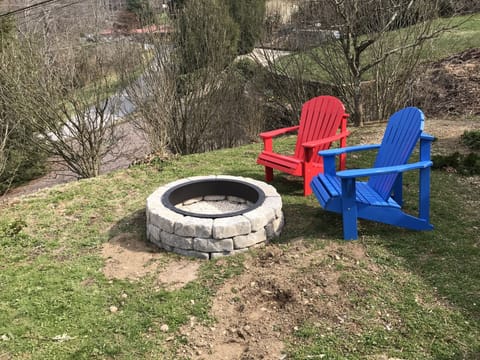 Fire Pit  (Bring you own wood) can be bought at gas stations in the Valley